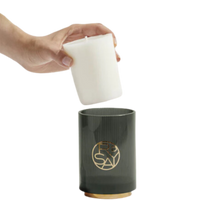 11:40 Baies Defendues Candle Refill