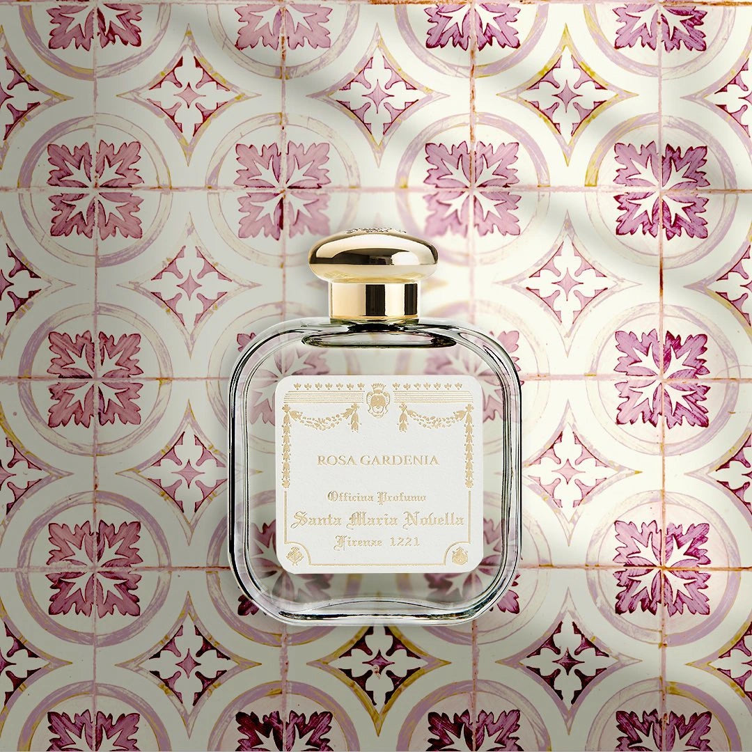 Libertine-Parfumerie-Rosa-Gardenia-Santa-Maria-Novella.webp__PID:1a1f38d0-165c-4af1-8bd0-e3c9e62740f2