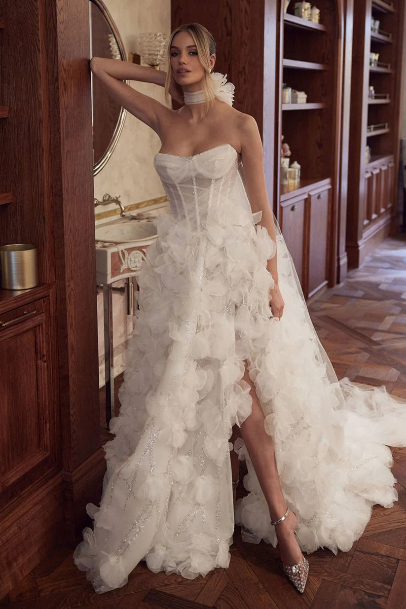 cecile-wedding-dress-903756.webp__PID:badc0a49-eb02-40c0-a8ad-7840ce36960f